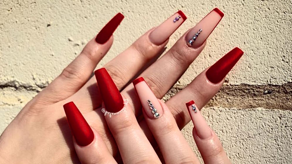 trendy look coffin nails